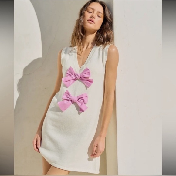 943. NEW The Beverly Bows Sweater Knit Dress - Picture 2 of 2